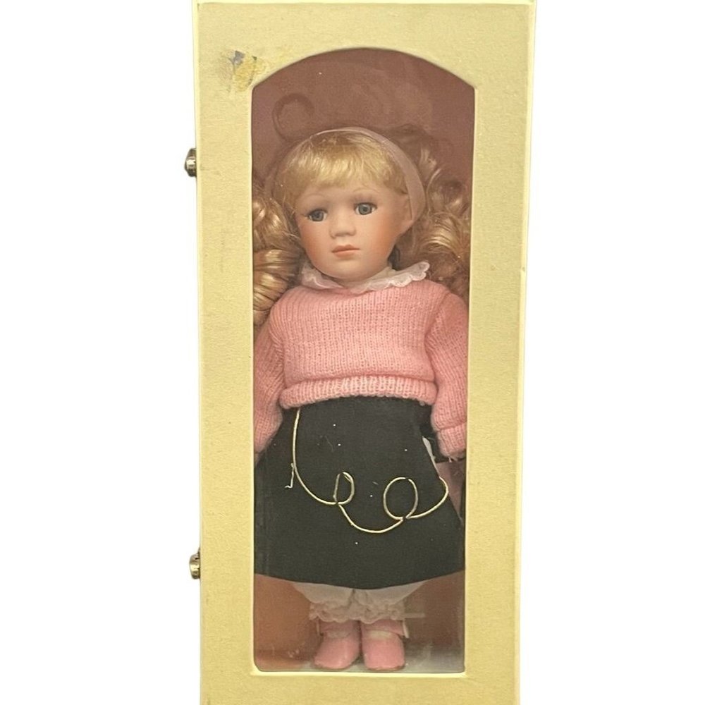 Collectort's Choice~Dan Dee-Vintage Porcelain Doll with Poodle Skirt Ht.12.50 In